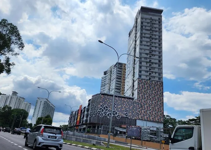 Luxury Duplex Suite 4 Pax Netflix Wifi Selayang Kl
