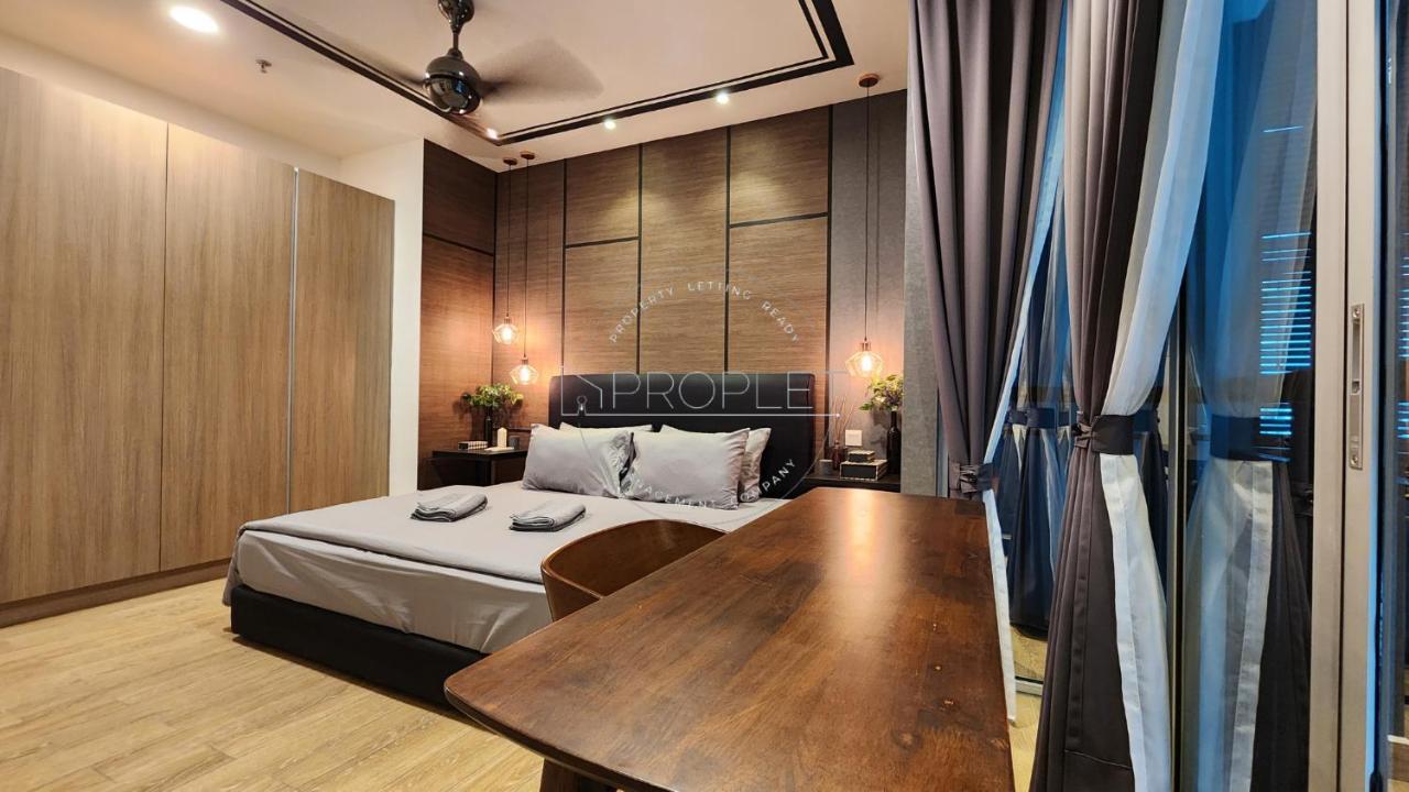Luxury Duplex 4 Pax Netflix Wifi Selayang Kl
