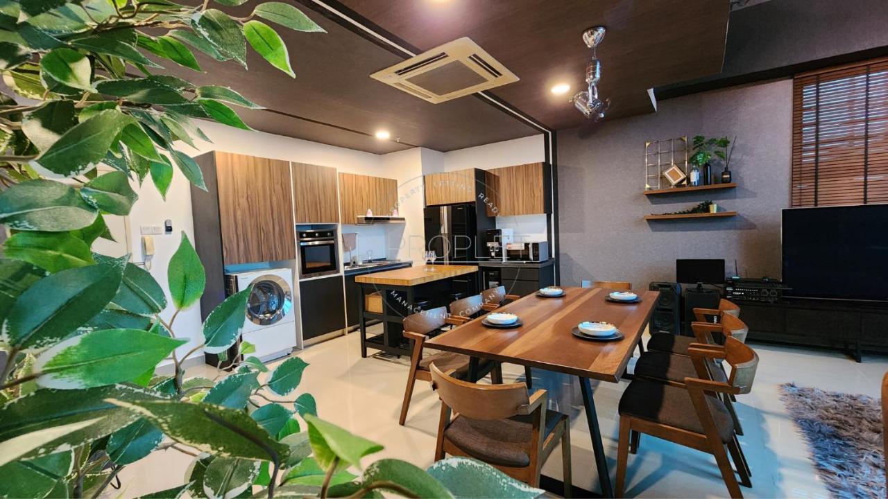 Luxury Duplex 4 Pax Netflix Wifi Selayang Kl Batu Caves